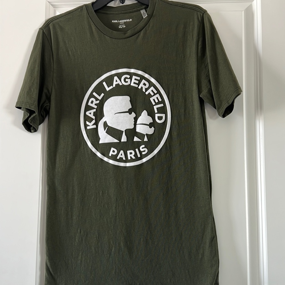 Karl Lagerfeld T-Shirt. Men’s size XS. Excellent Condition